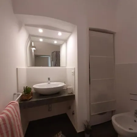 La Casa Di Adriano Hébergement de vacances *