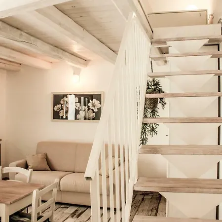 La Casa Di Adriano Hébergement de vacances *